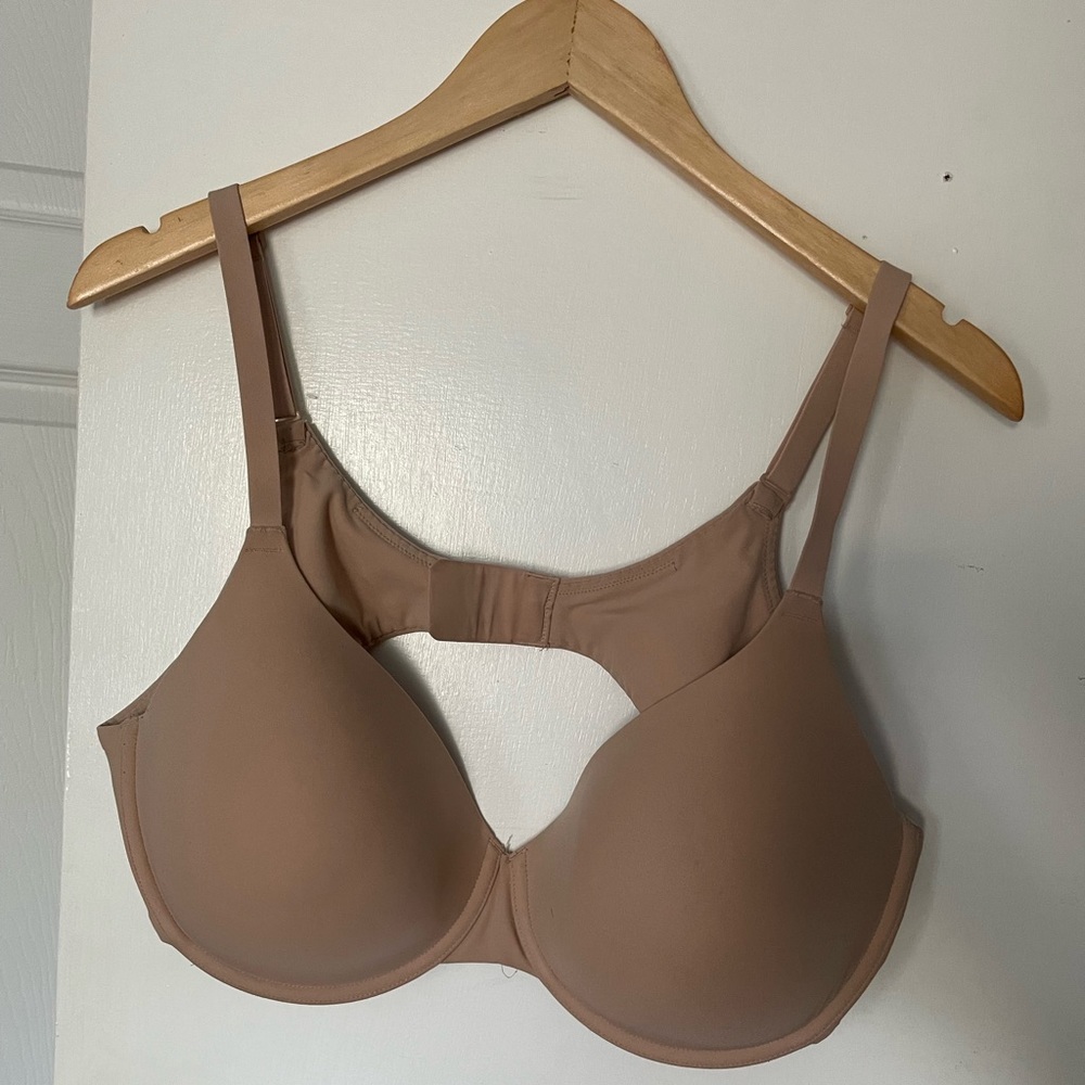 Fits Everybody T Shirt Bra